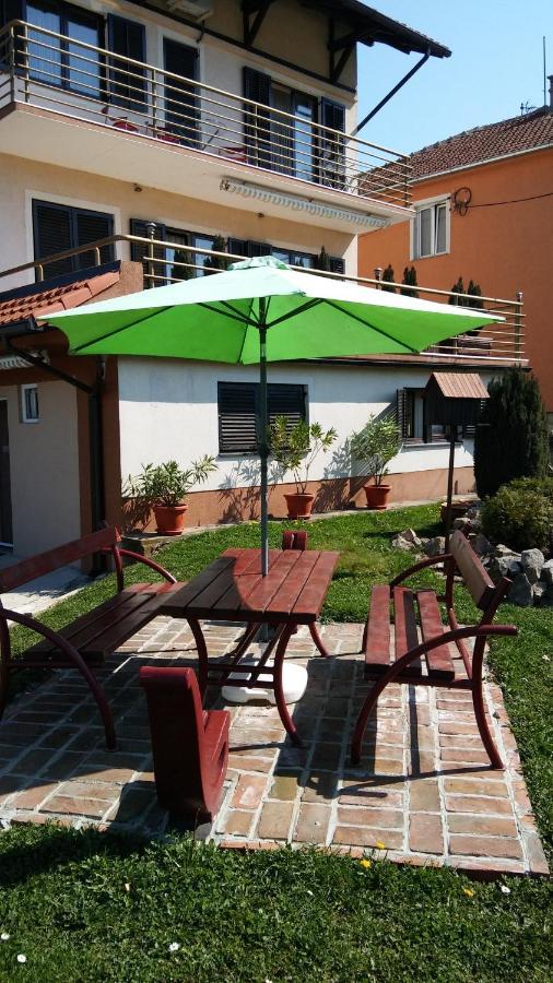 Apartment Flora Arandelovac Exterior photo